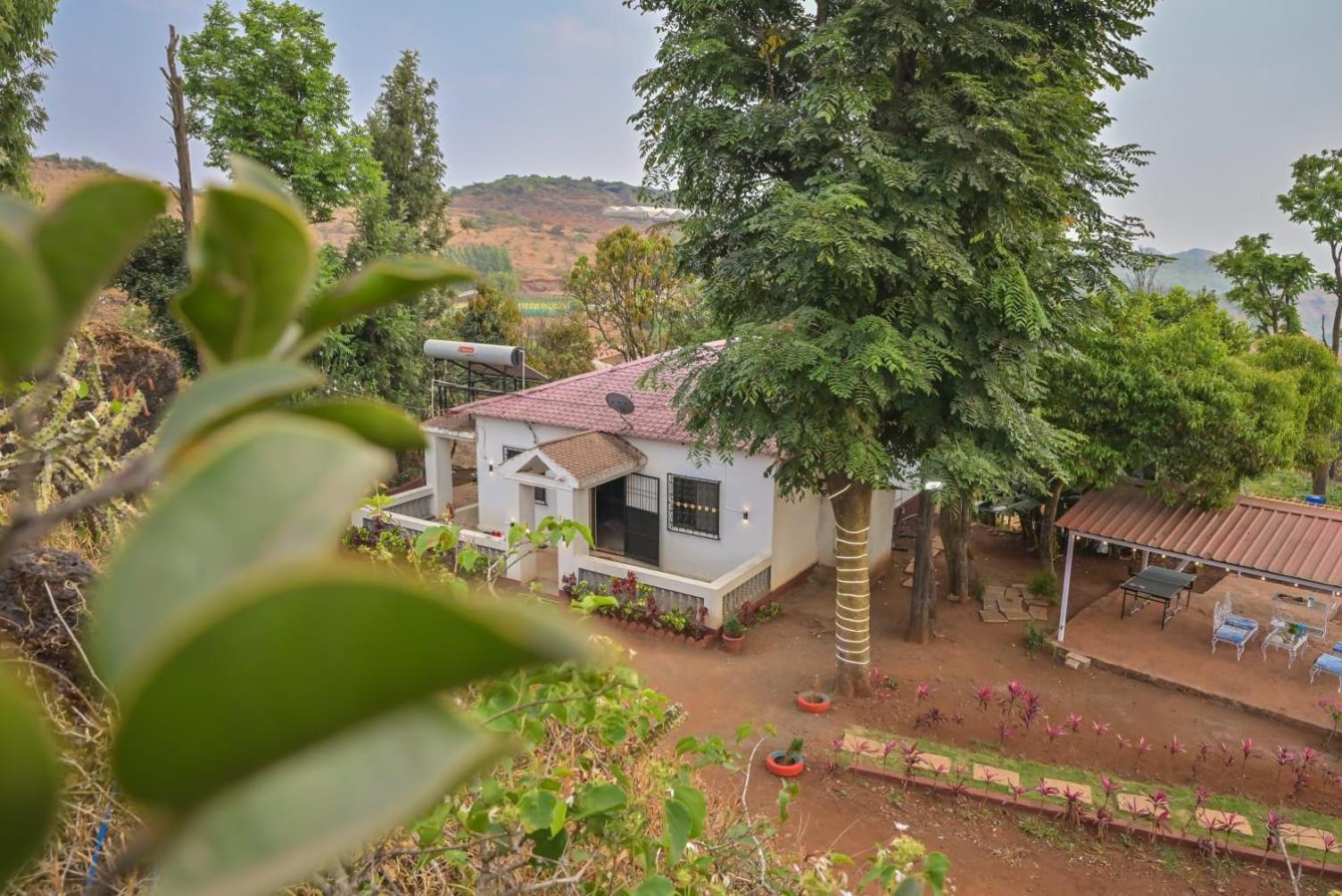 Homestay Lifeline -flamingo Luxurious Valley View 2bhk Infinity Pool With Huge Open Space *
