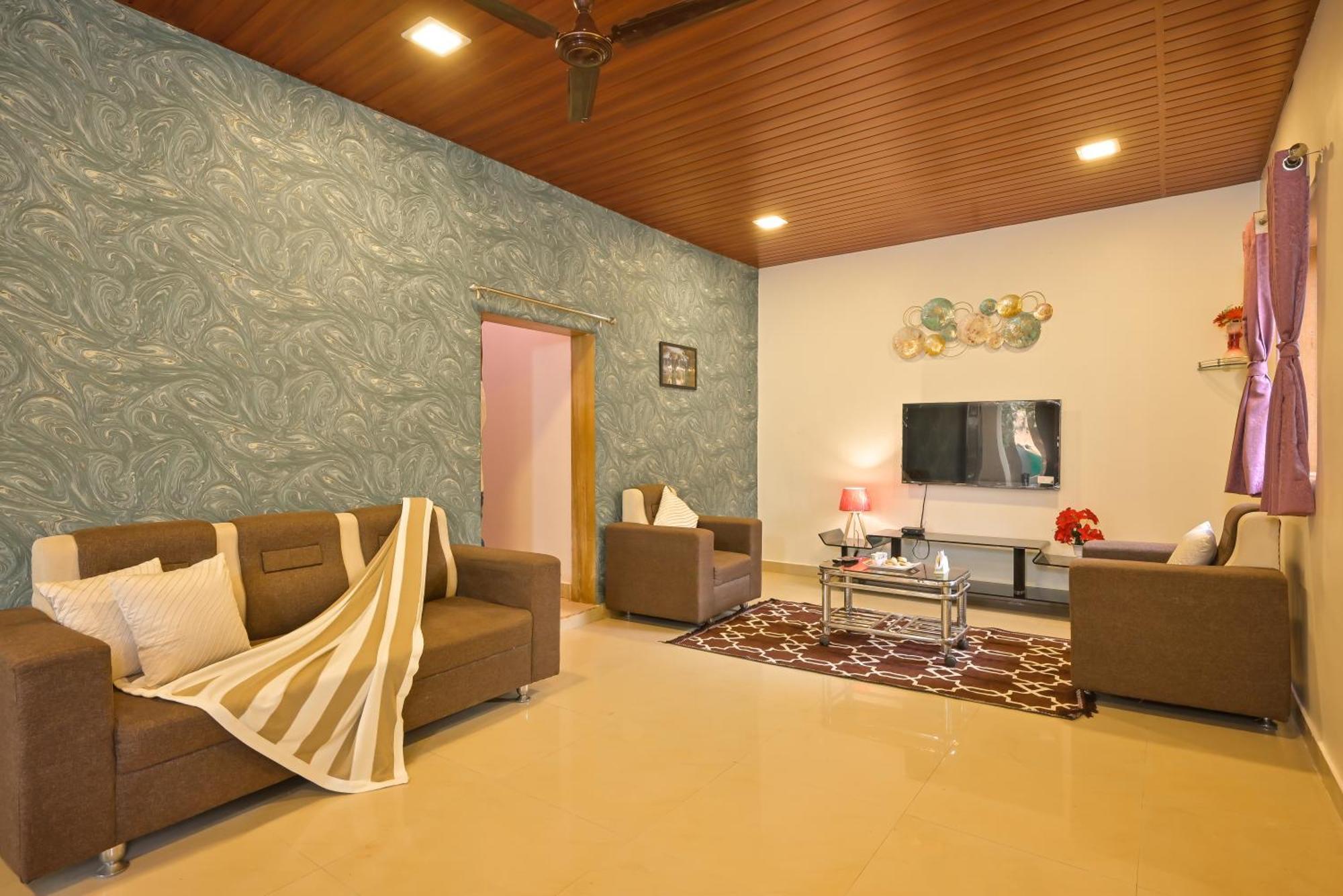 Lifeline -flamingo Luxurious Valley View 2bhk Infinity Pool With Huge Open Space Panchgani