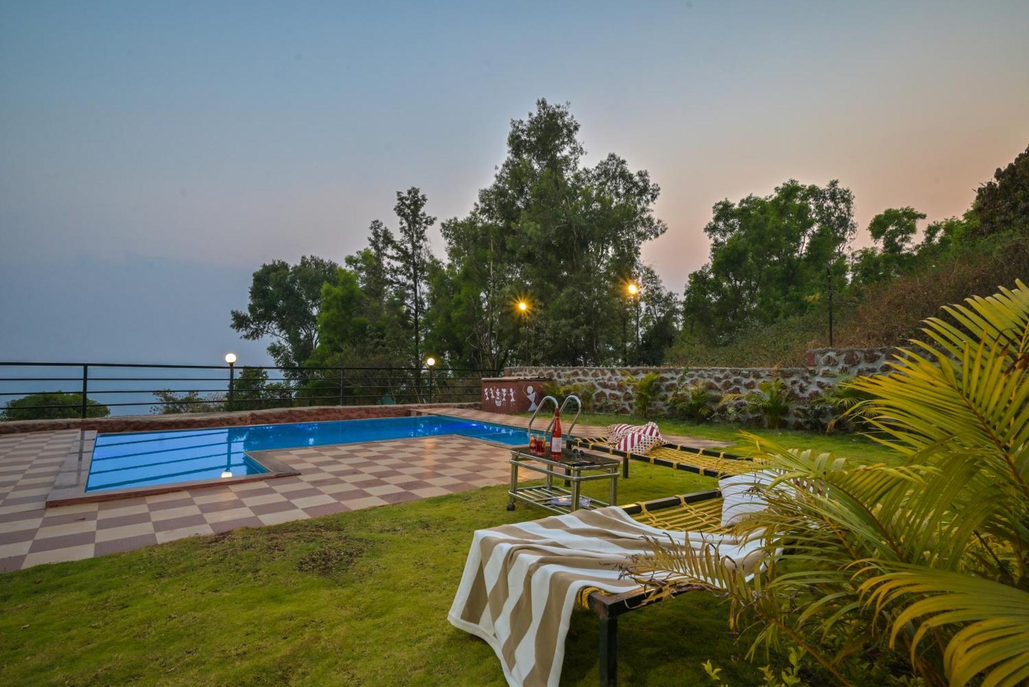 Lifeline -flamingo Luxurious Valley View 2bhk Infinity Pool With Huge Open Space