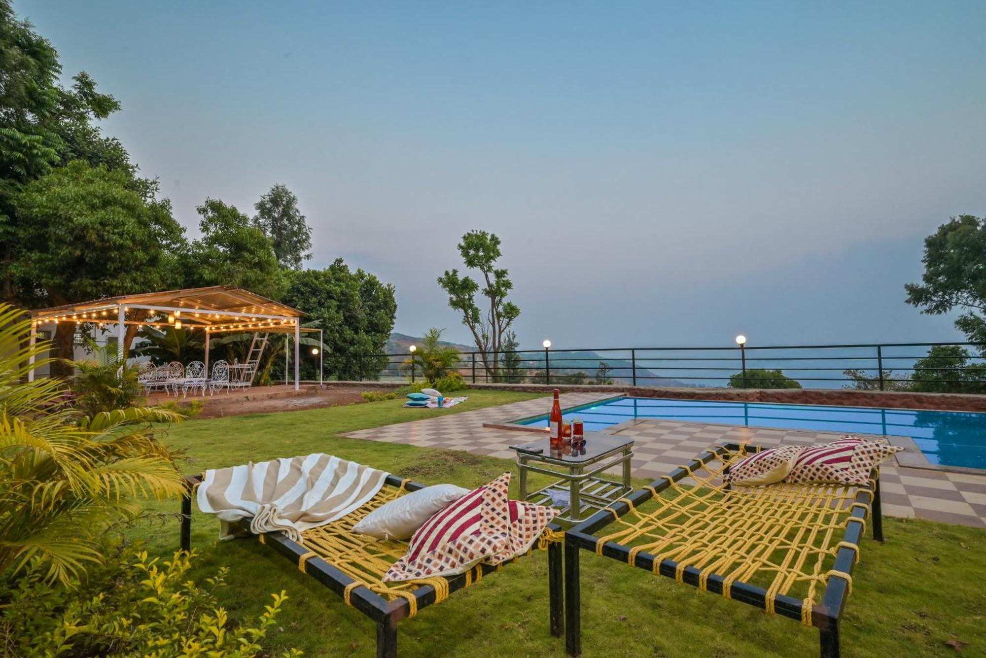 Lifeline -flamingo Luxurious Valley View 2bhk Infinity Pool With Huge Open Space Homestay Panchgani