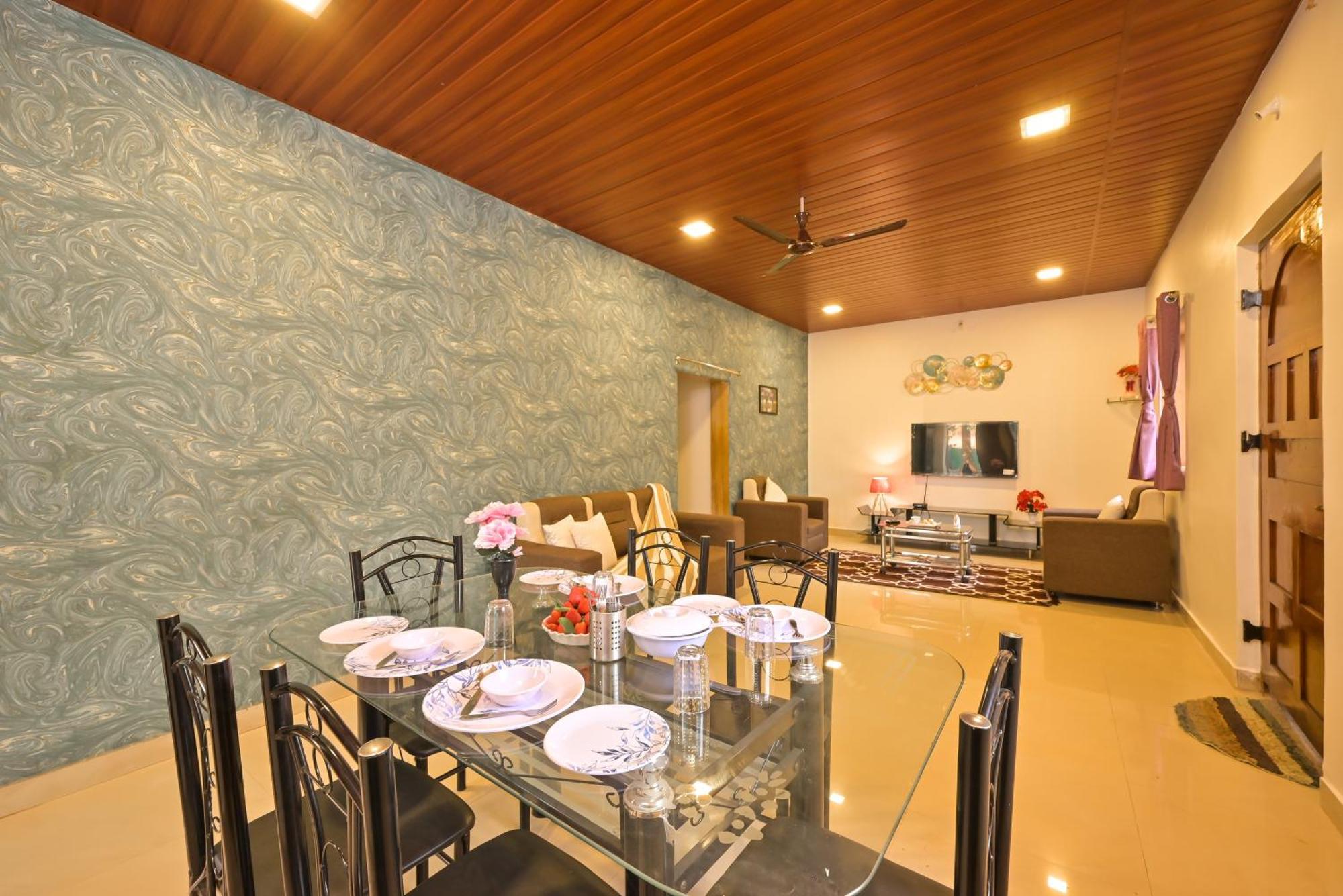 Lifeline -flamingo Luxurious Valley View 2bhk Infinity Pool With Huge Open Space * Panchgani