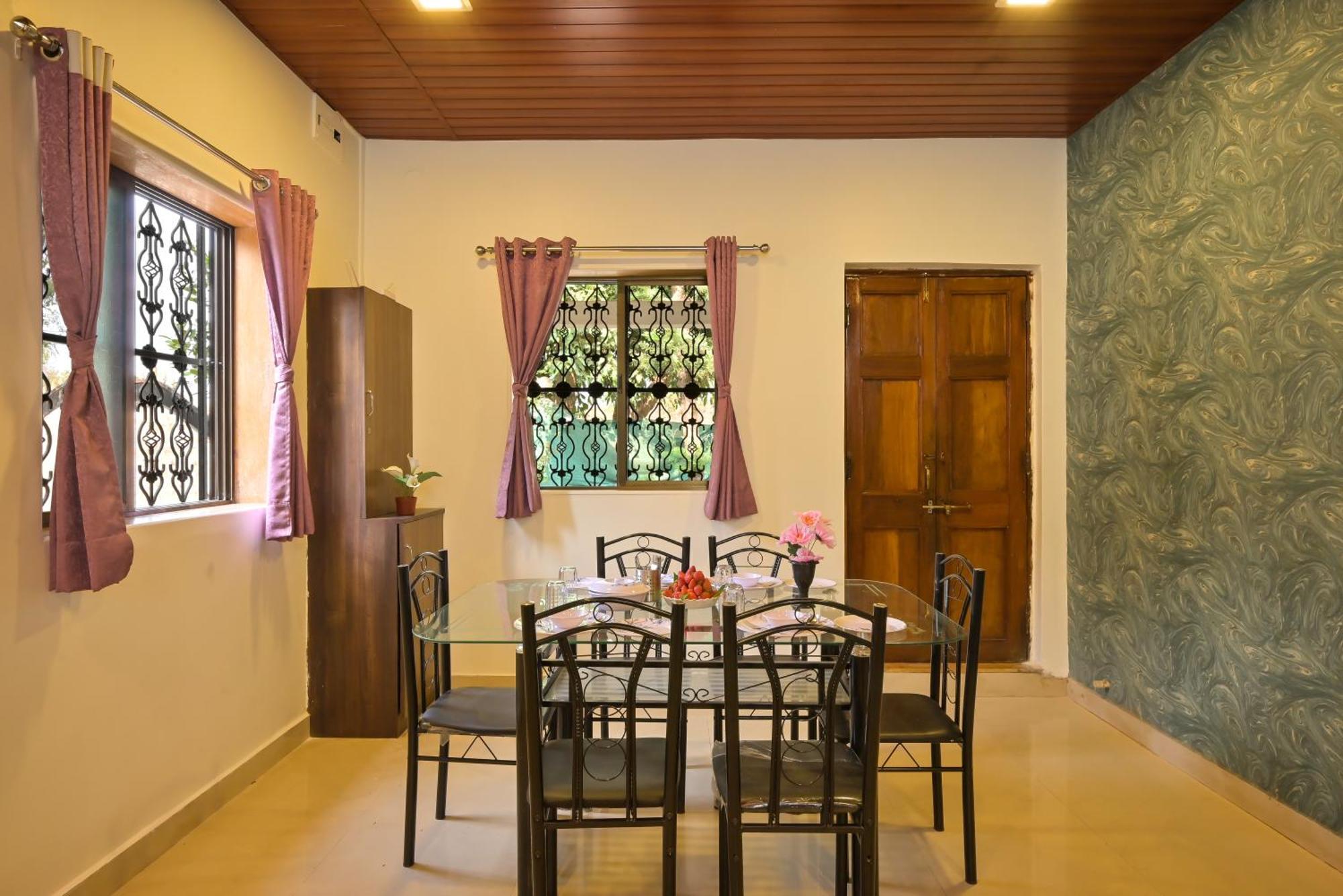 Lifeline -flamingo Luxurious Valley View 2bhk Infinity Pool With Huge Open Space Homestay *
