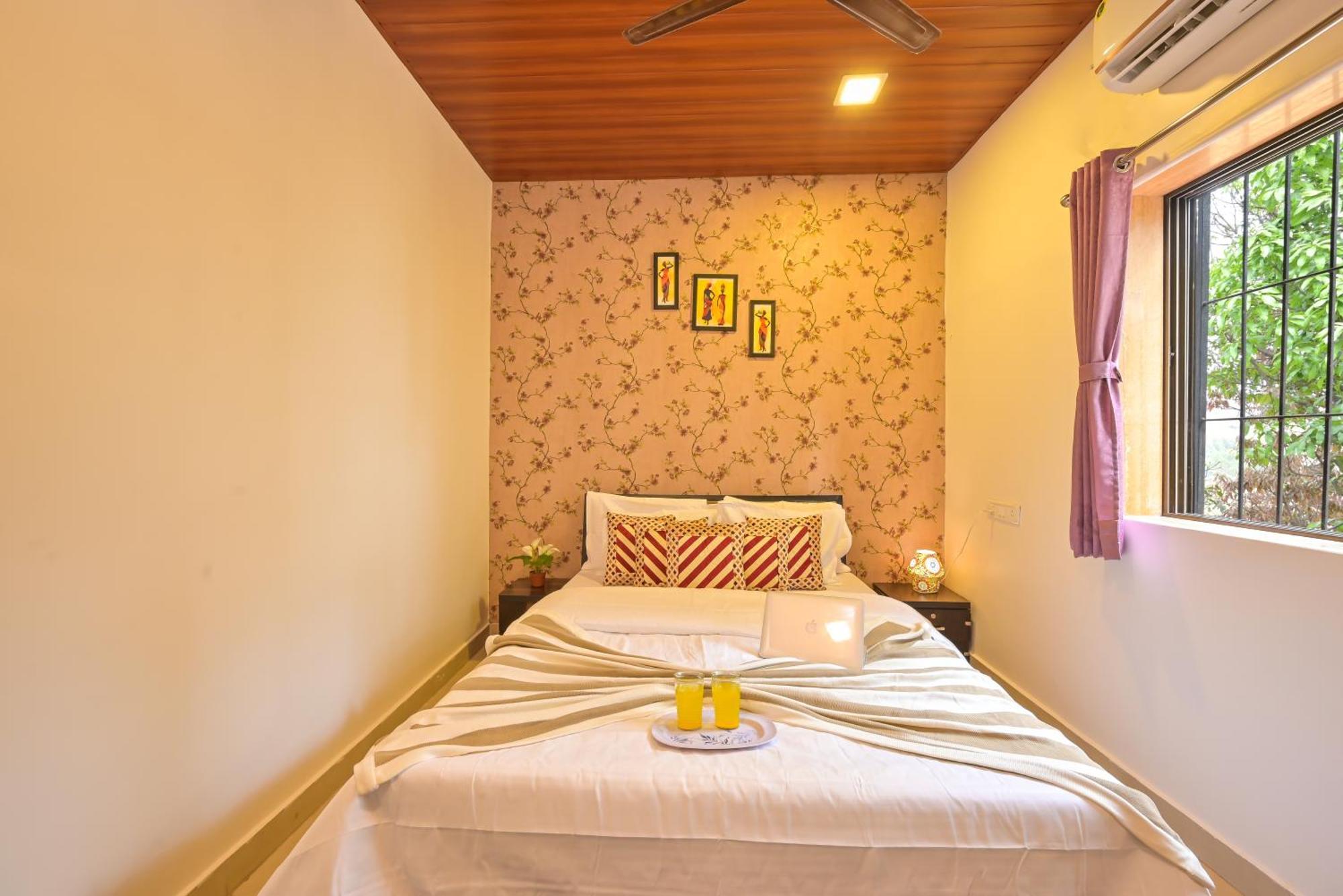 Lifeline -flamingo Luxurious Valley View 2bhk Infinity Pool With Huge Open Space Homestay