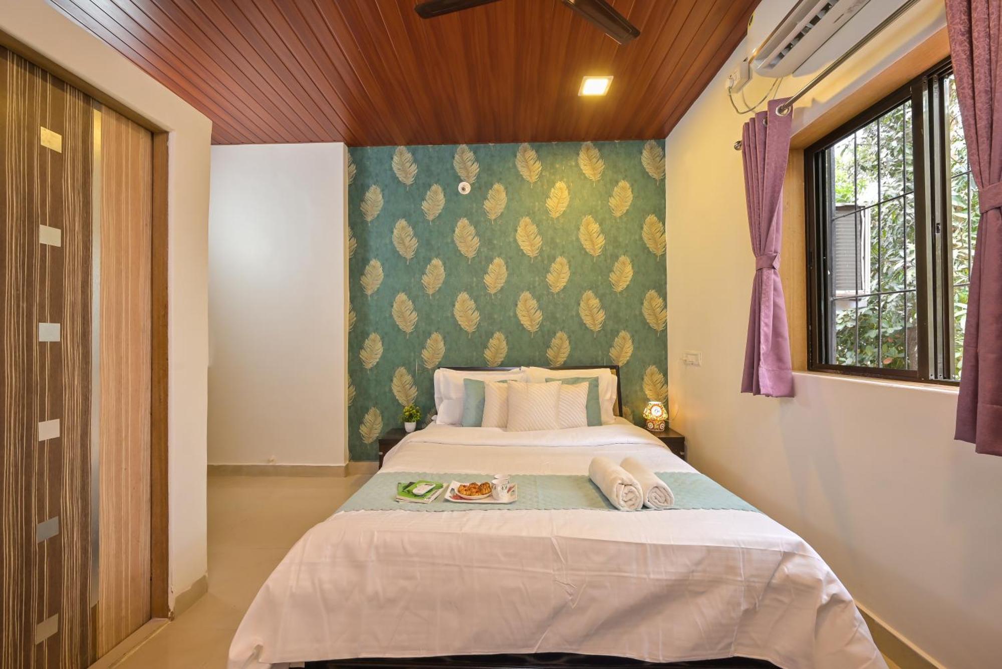 Lifeline -flamingo Luxurious Valley View 2bhk Infinity Pool With Huge Open Space *