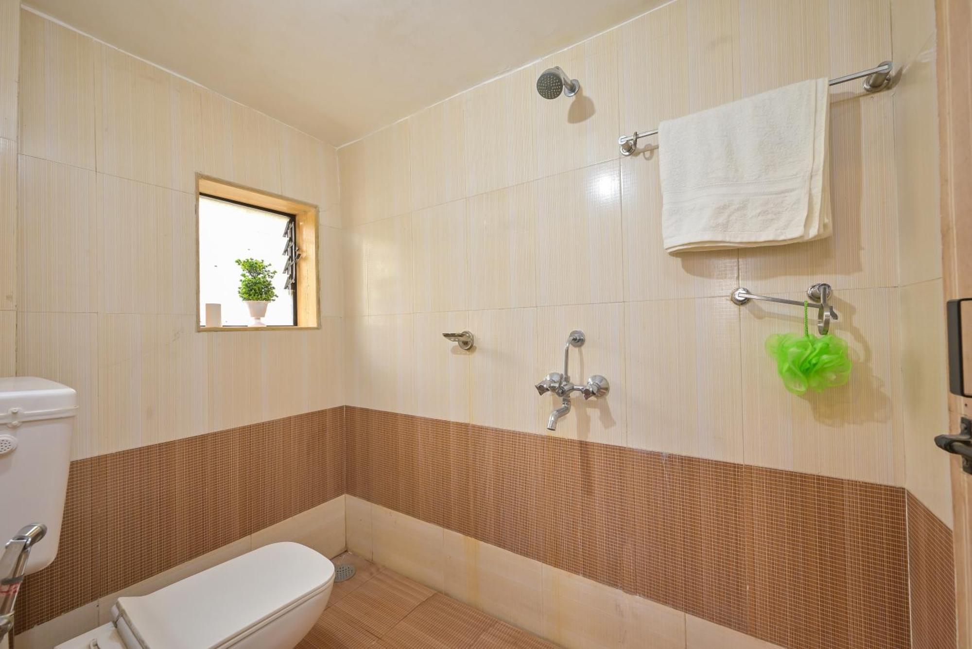 Lifeline -flamingo Luxurious Valley View 2bhk Infinity Pool With Huge Open Space Panchgani